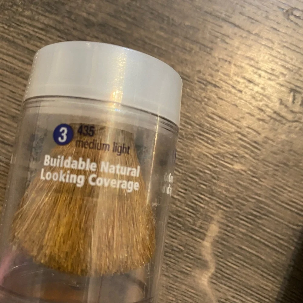 Lot of 3 Makeup Items‎